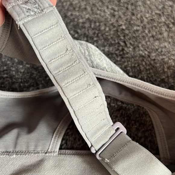 LAYER 8 QUICK DRY SPORTS BRA ZIPPER FRONT ADJUSTABLE STRAP SIZE S HEATHER GREY. - Picture 16 of 17